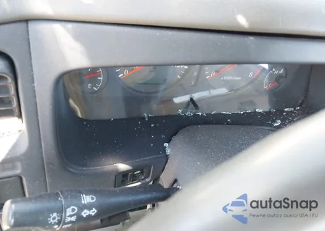 2001 Infiniti G20 Luxury z USA, uszkodzony, nr VIN JNKCP11A81T405012